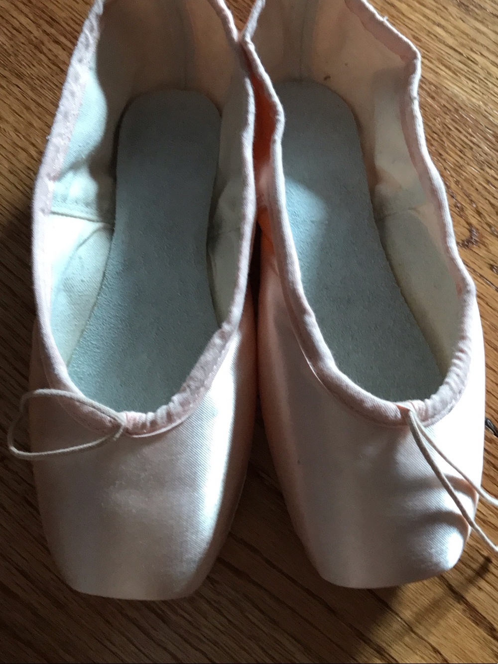 Suffolk pointe shoes